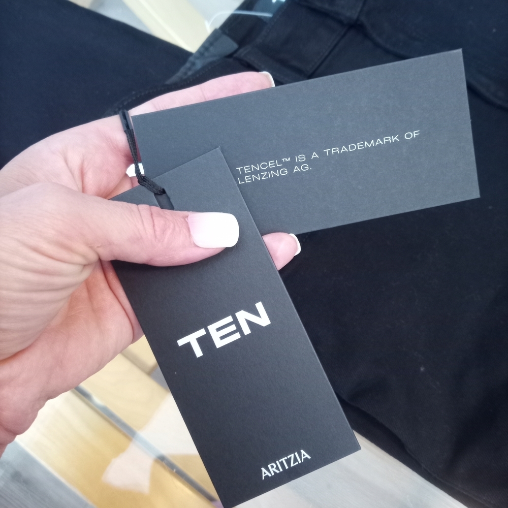 Aritzia Black Jeans - Picture 2 of 4